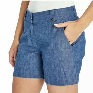 ISAAC MIZRAHI BLUE CHAMBRAY WOMENS SHORTS SZ 14